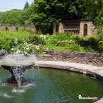 Fontaine dans le Jardin des Évêques à Saint-Malo-de-Beignon
