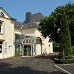 Façade de l'Office de tourisme de St-Méen Montauban