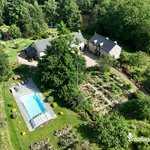Vue aérienne du Logis de l'Étang de l'Aune