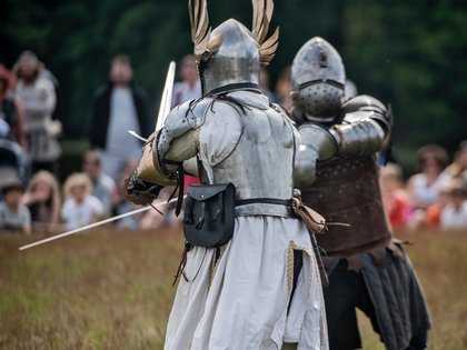 Combat de Chevaliers à l'épée - Centre Arthurien