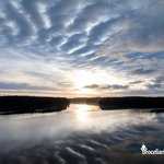 Ciel de légende en hiver sur le Lac de Trémelin