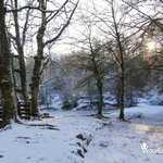 Neige sur la digue du Miroir aux fées dans le Val sans retour