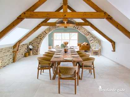 À l'étage - Maison ès Thèse