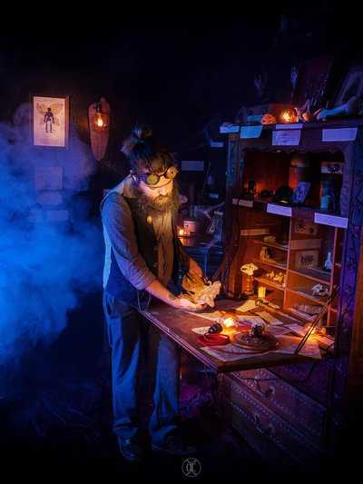 Corwin Ravencroft dans le Cabinet Mirifique du Pr Berlupin