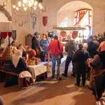 Secrets d'Histoire : Tournage au Château de Comper dans la salle des gardes