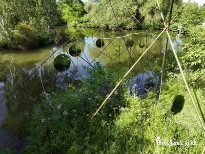 «Résonance» de Pascale Planche - Les Jardins de Brocéliande avec Étangs d'art