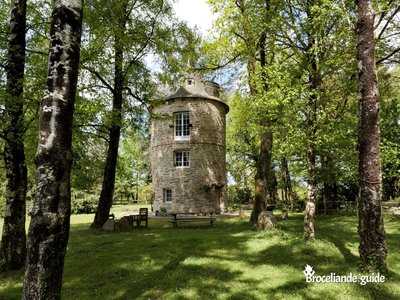 Moulin de Bréhaut côté jardin