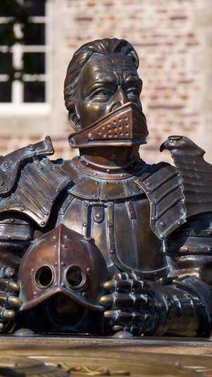 Portrait de la statue du chevalier Galaad