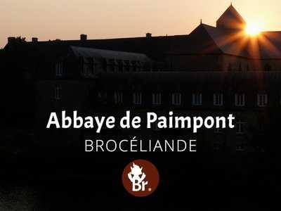 Abbaye de Paimpont depuis l'étang