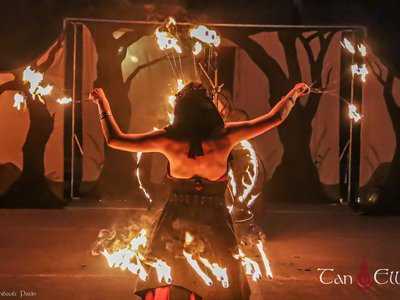 tan elleil flammes ephemeres spectacle de feu fantastique medieval