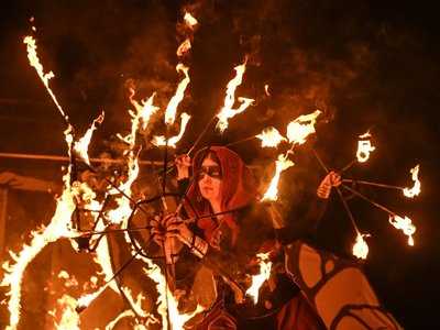 Tan Elleil / Flammes Ephémères